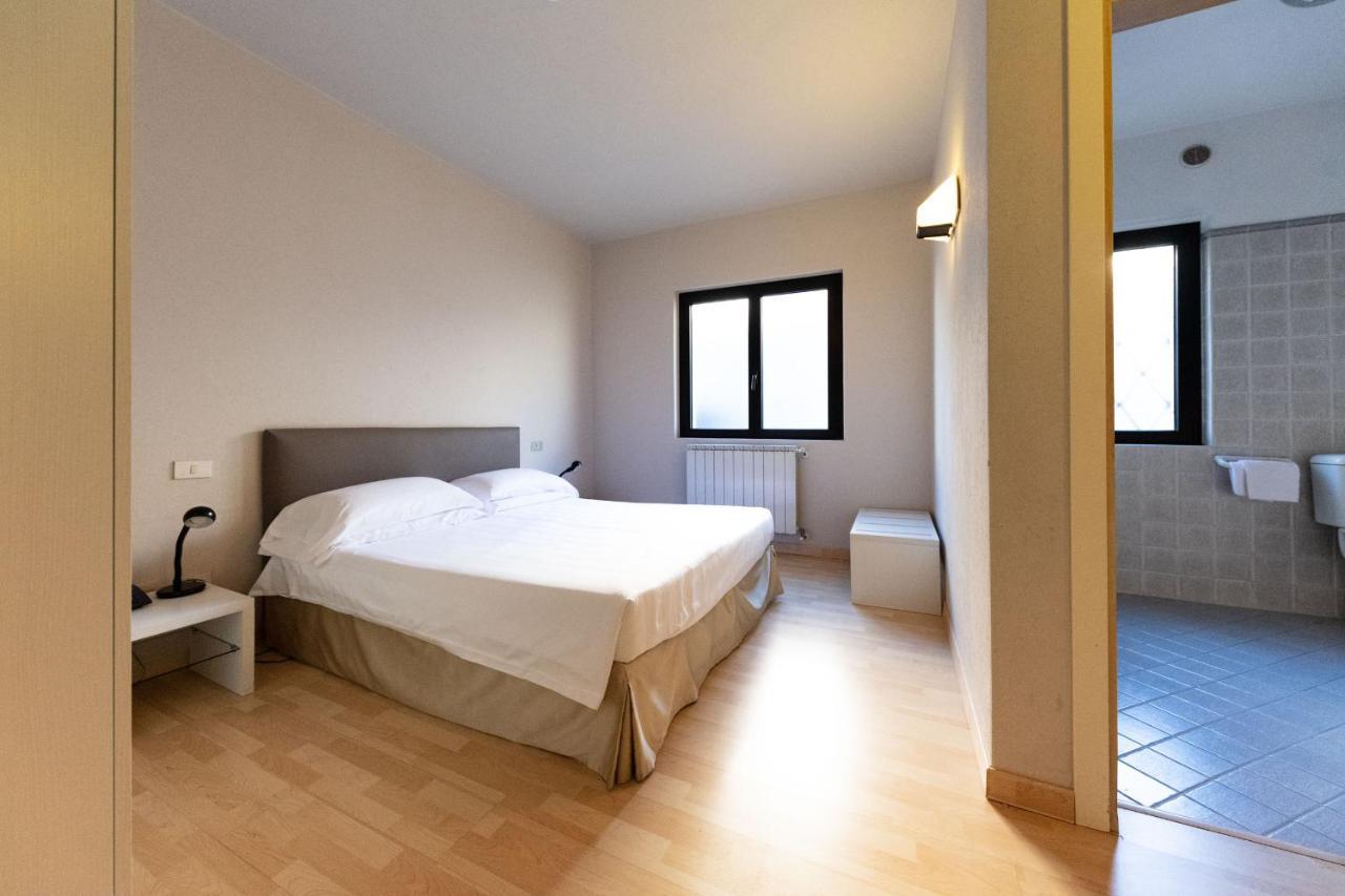 Hotel Miranda リーヴァ・ディ・ソルト エクステリア 写真